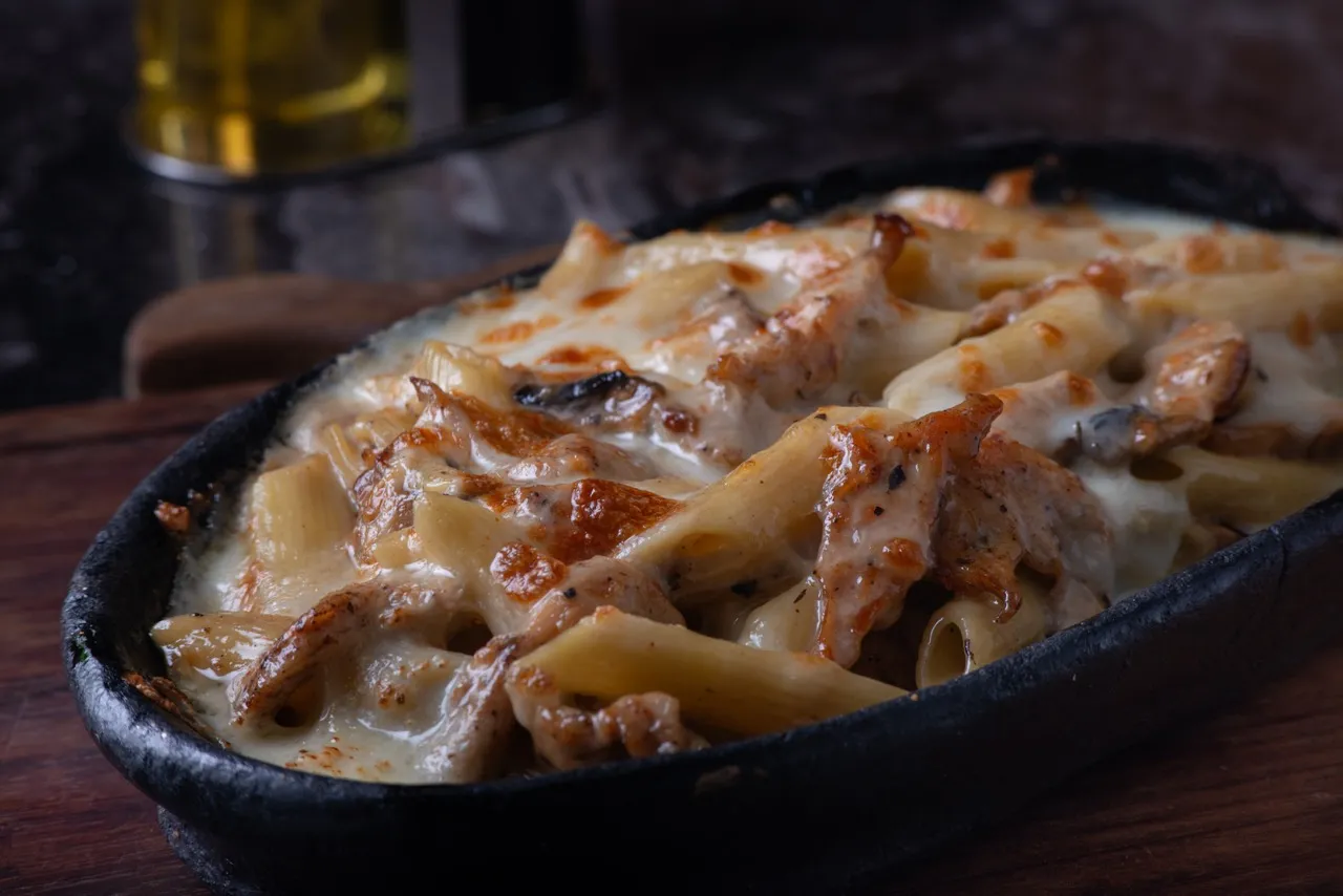 Tavuklu Fırın Makarna