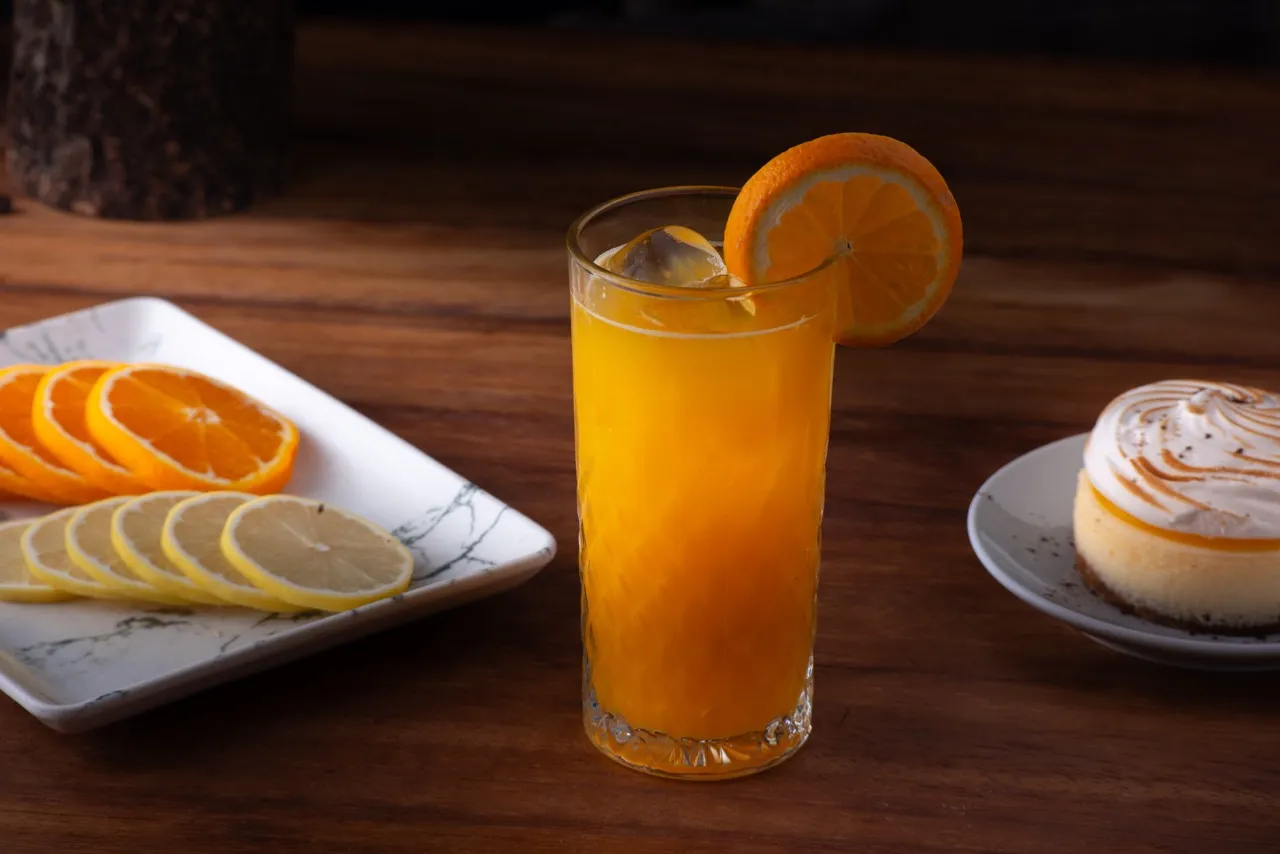 Taze Sıkılmış Portakal Suyu