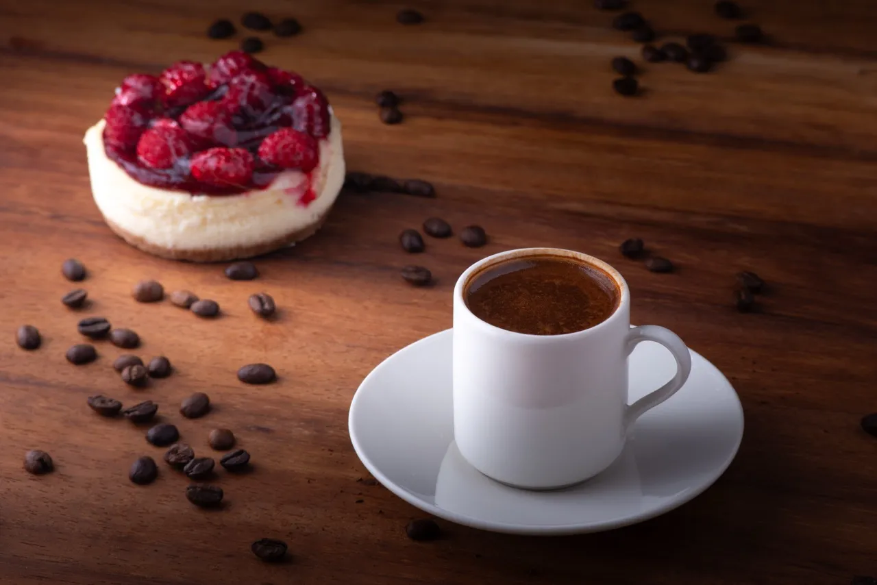 Damla Sakızlı Türk Kahvesi